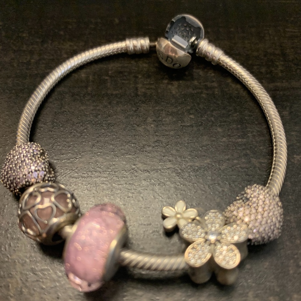 Sparkling Pink Heart Pandora bracelet